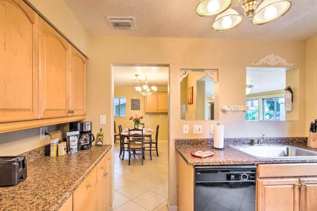 Palm Wave Says - Cozy - 2 Jacuzzis - Quiet Street * West Palm Beach