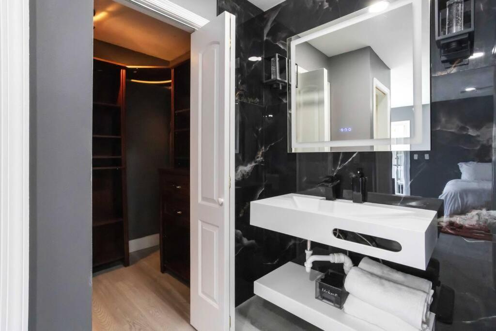Holiday home Escondida Drive - Minimum 3 Night West Palm Beach