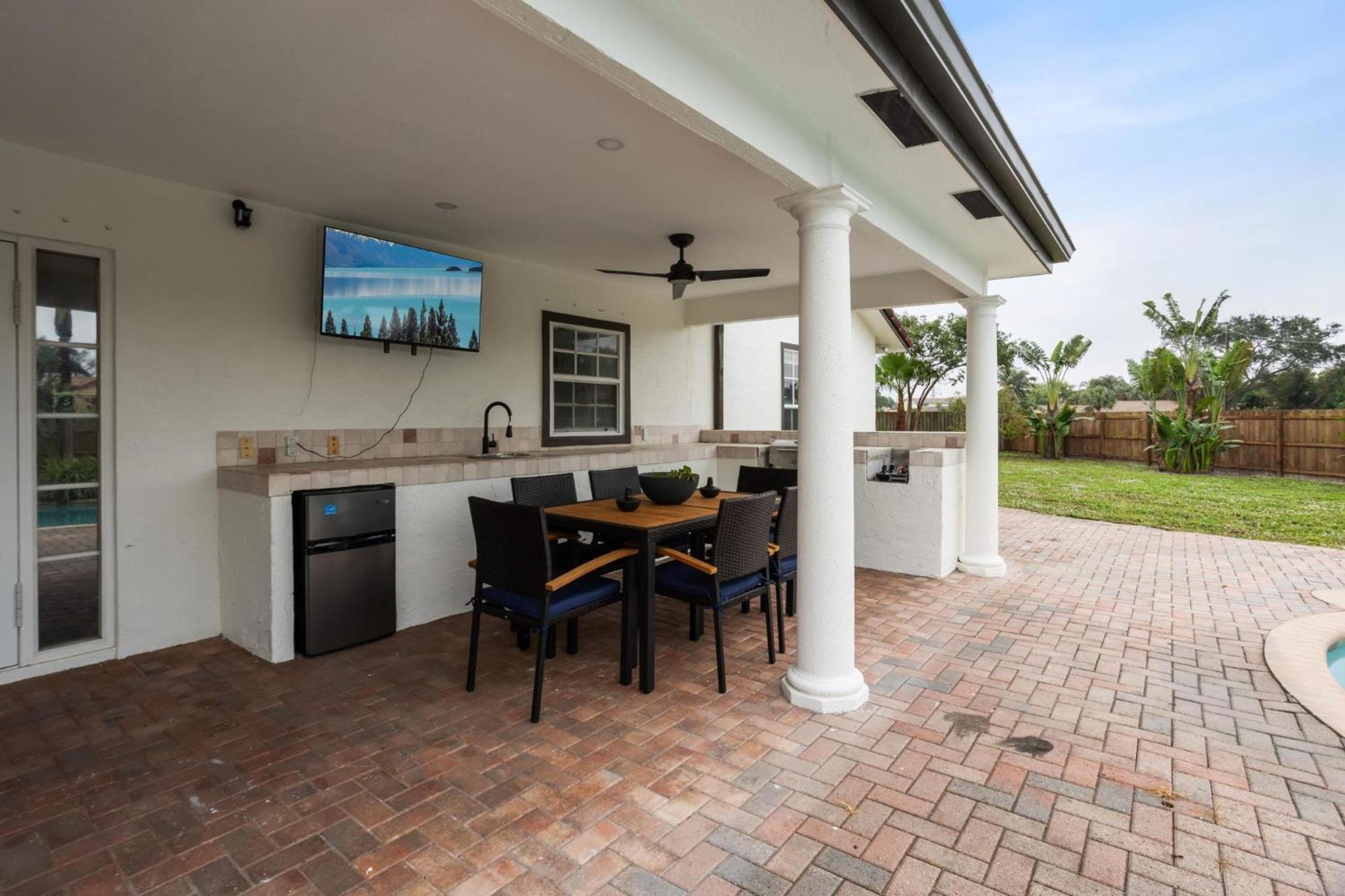 Escondida Drive - Minimum 3 Night West Palm Beach