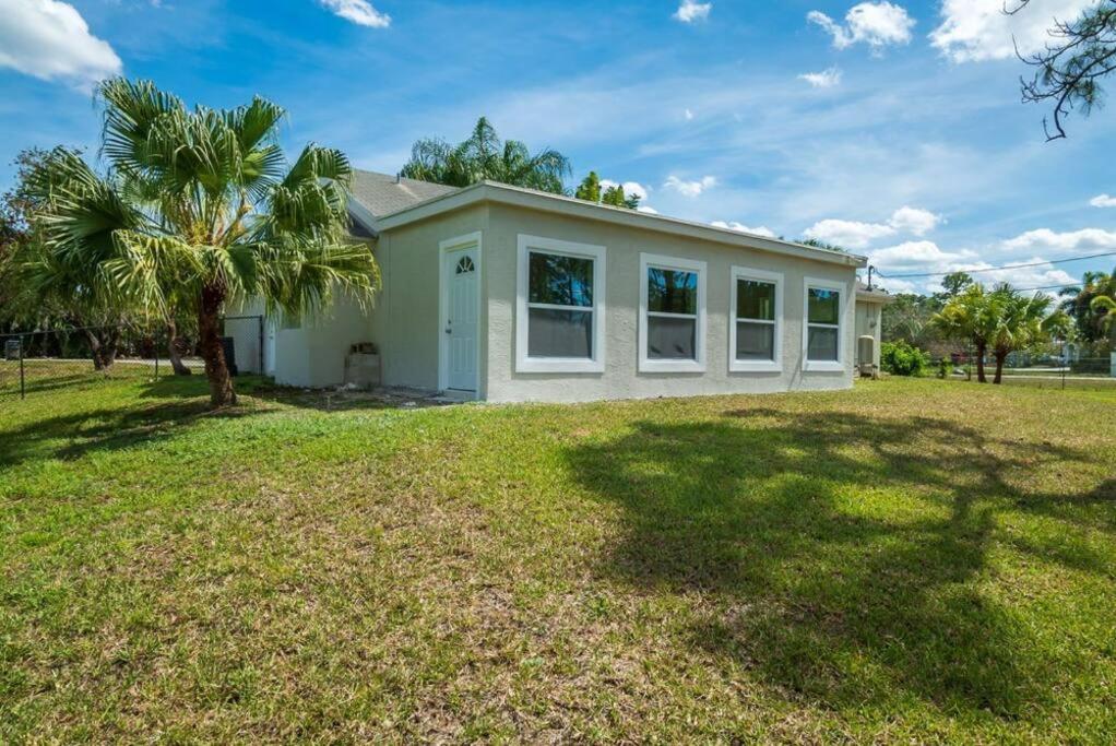 Holiday home The Retreat - 11 Beds, Huge Backyard West Palm Beach