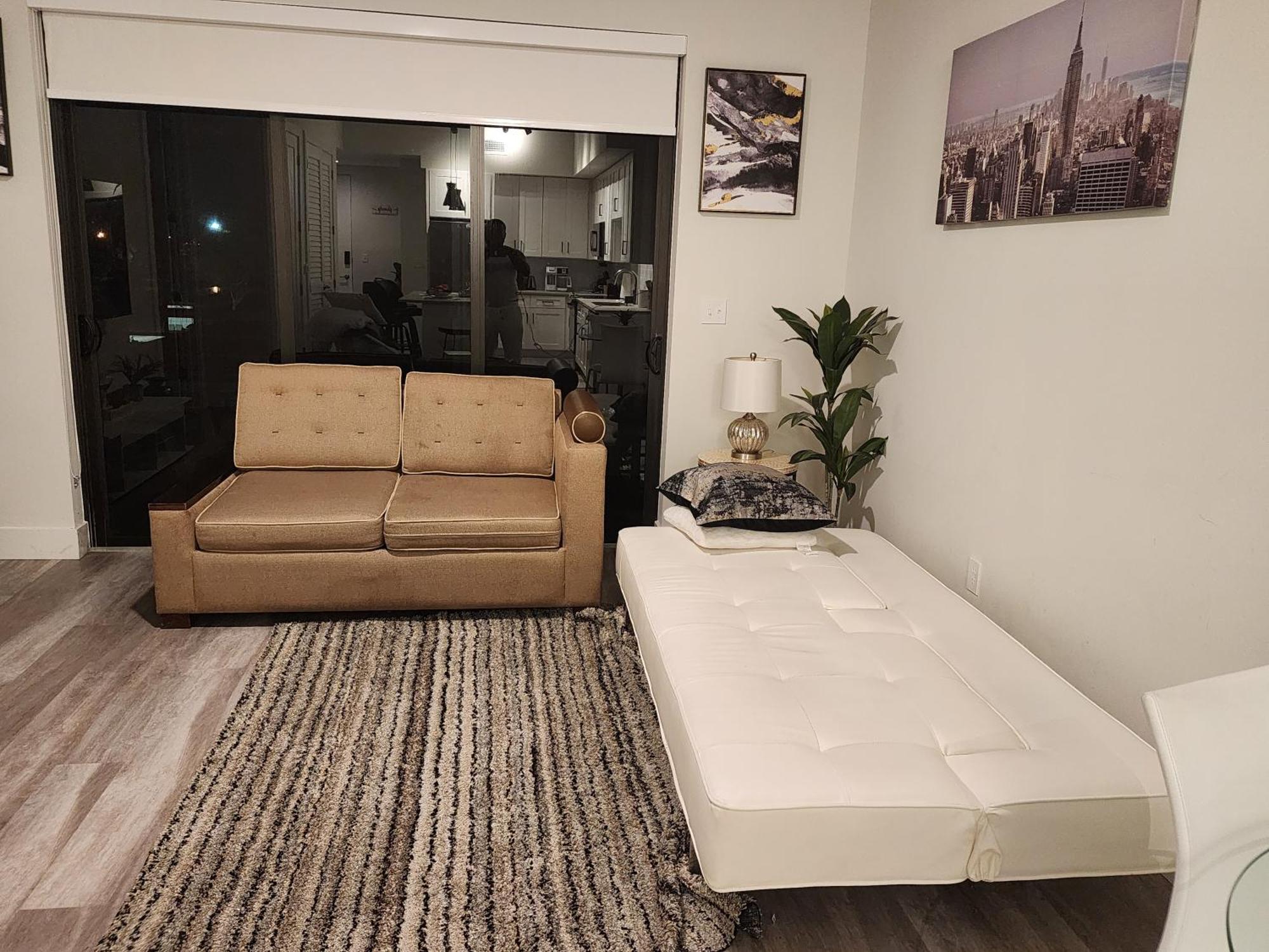 Apartment Lux Urban Retreat: Family-friendly Staycation With Gym & Ev Charging *