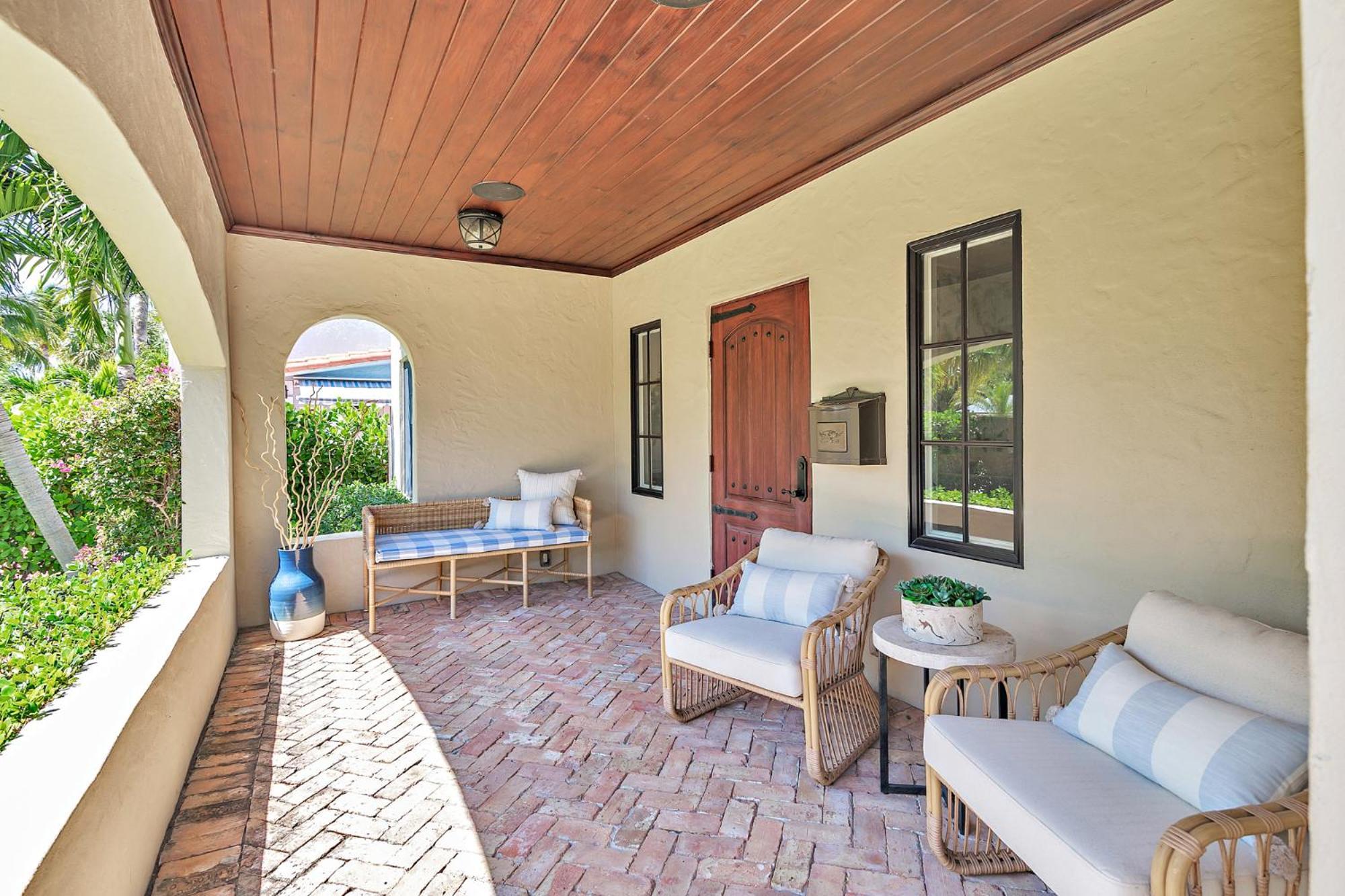 Royal Palms Estate *