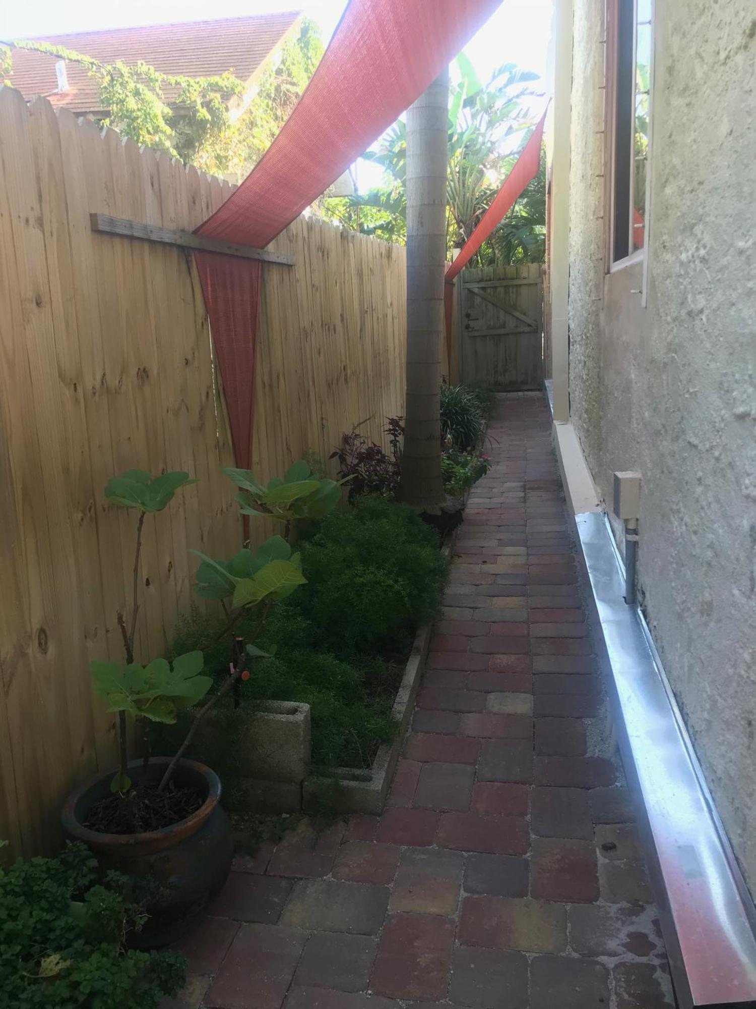 Guest house The At Pineapple House West Palm Beach