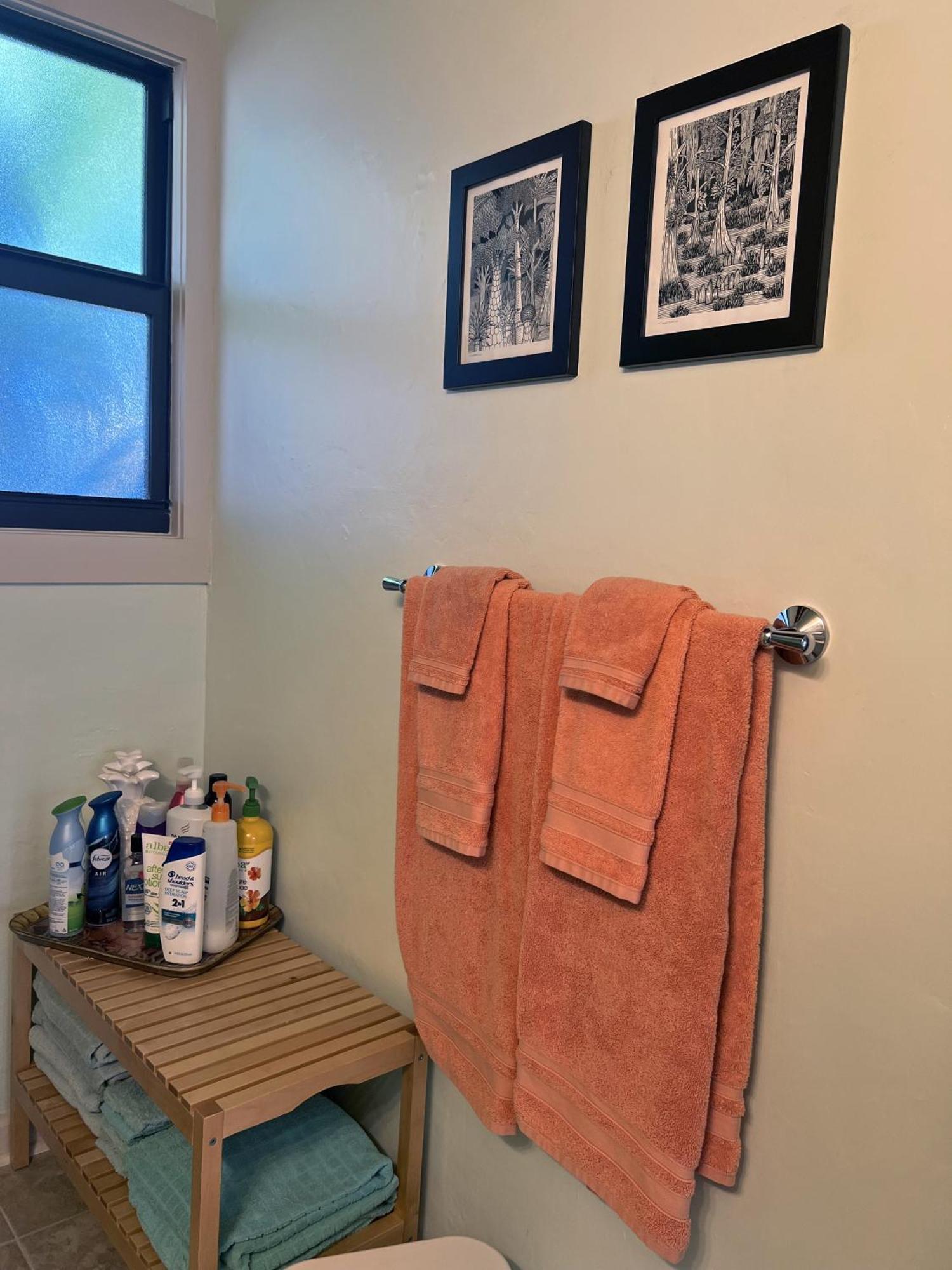 The At Pineapple House Guest house