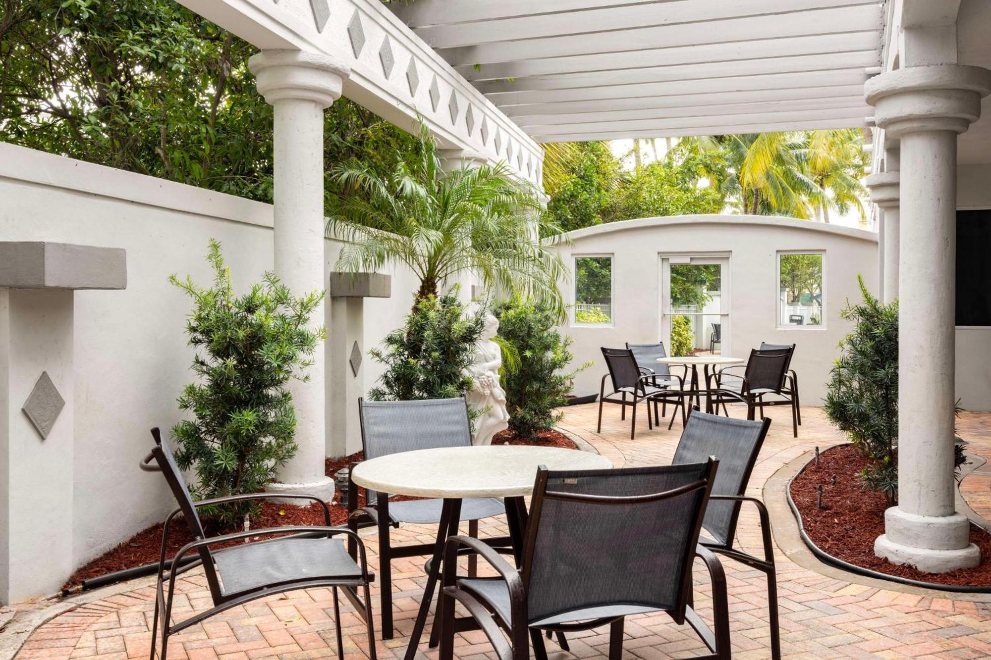 Hotel Hampton West Palm Airport