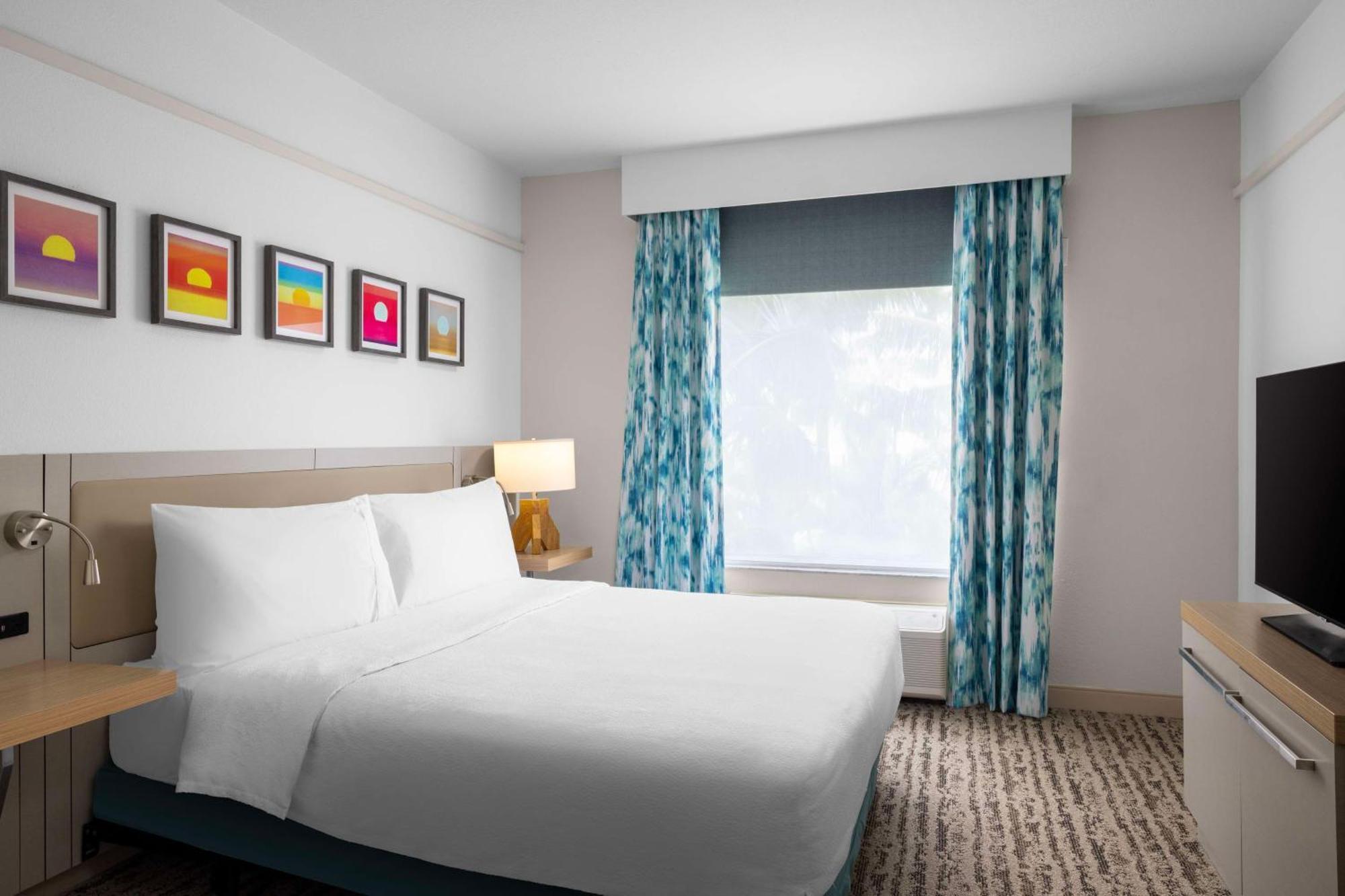 Hilton Garden Airport Hotel 3*