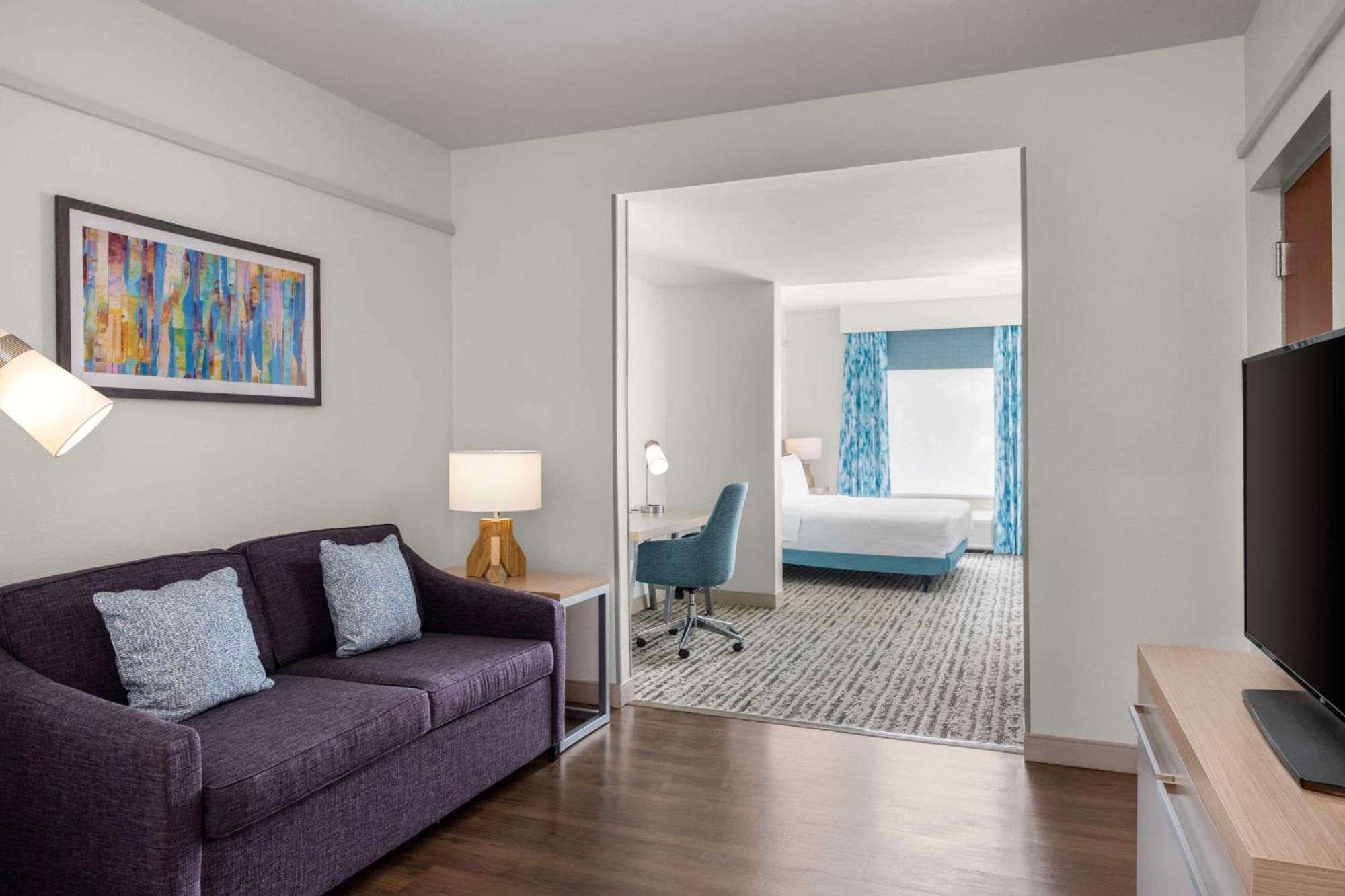 Hilton Garden Airport Hotel 3*