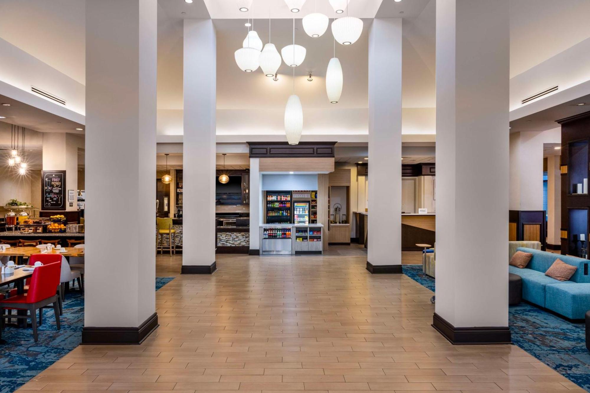 Hotel Hilton Garden Airport 3*