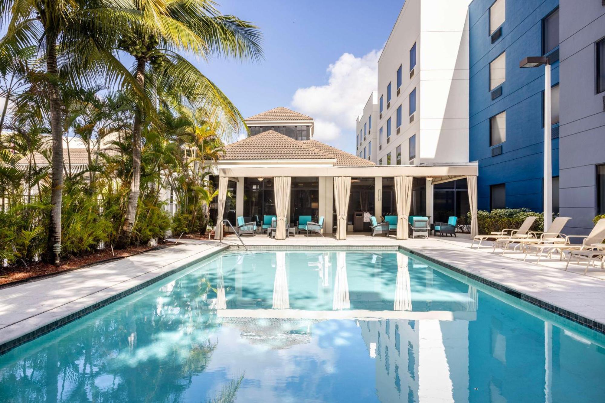 Hotel Hilton Garden Airport 3*