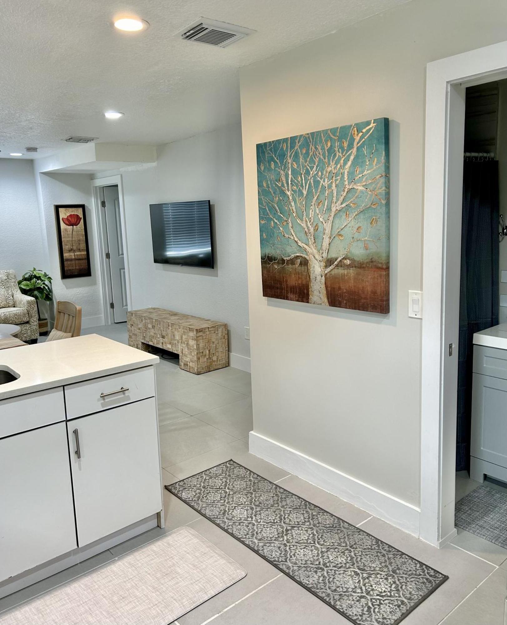 Close To Everything! Perfect Basecamp For Wpb * West Palm Beach