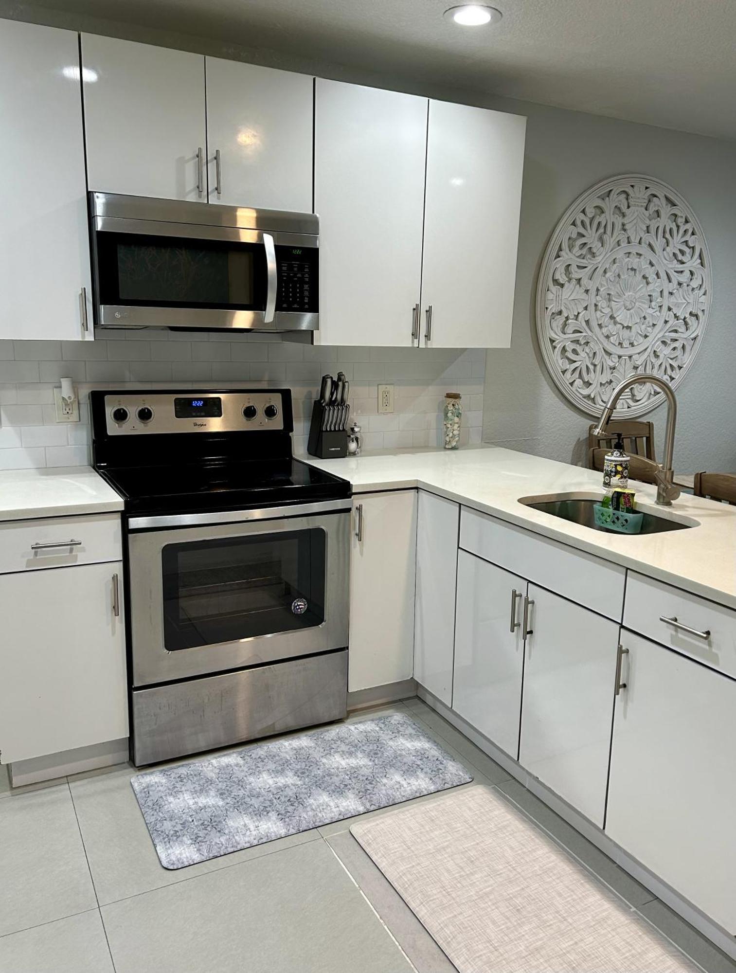 Close To Everything! Perfect Basecamp For Wpb West Palm Beach