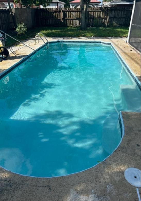 Whole House+renovated+pool+lanai+bbq+close To *