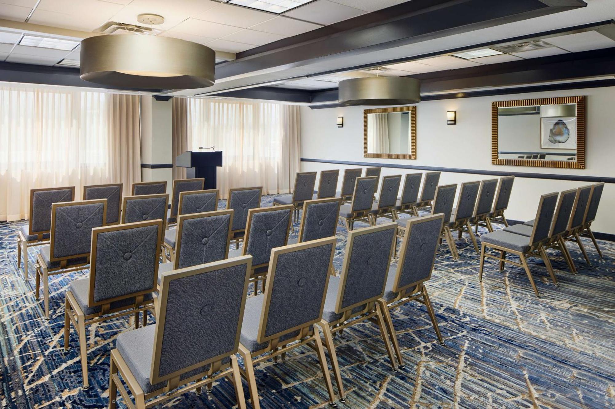 Embassy By Hilton West Palm 4* West Palm Beach