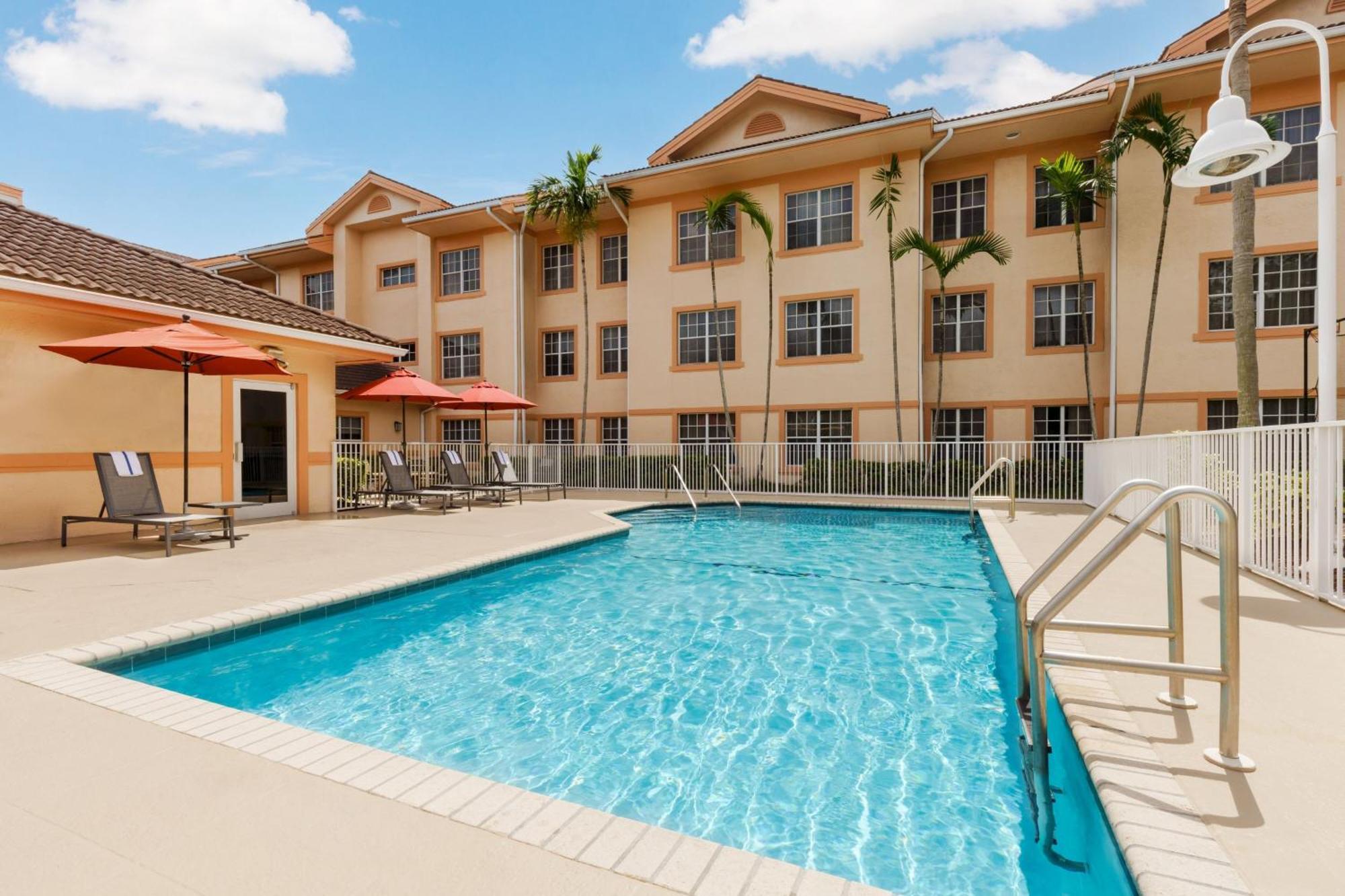West Palm Hotel