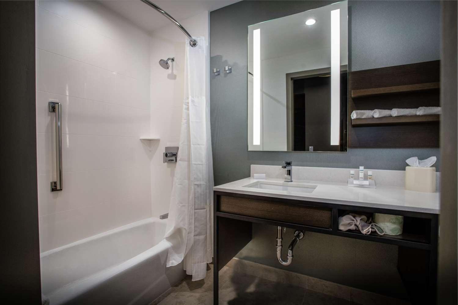 Hilton Garden West Palm I95 Outlets