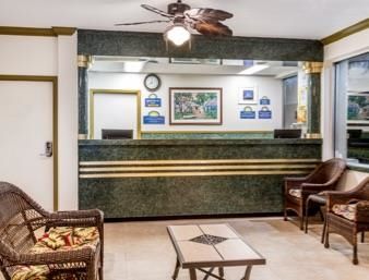 Days By Wyndham West Palm Hotel