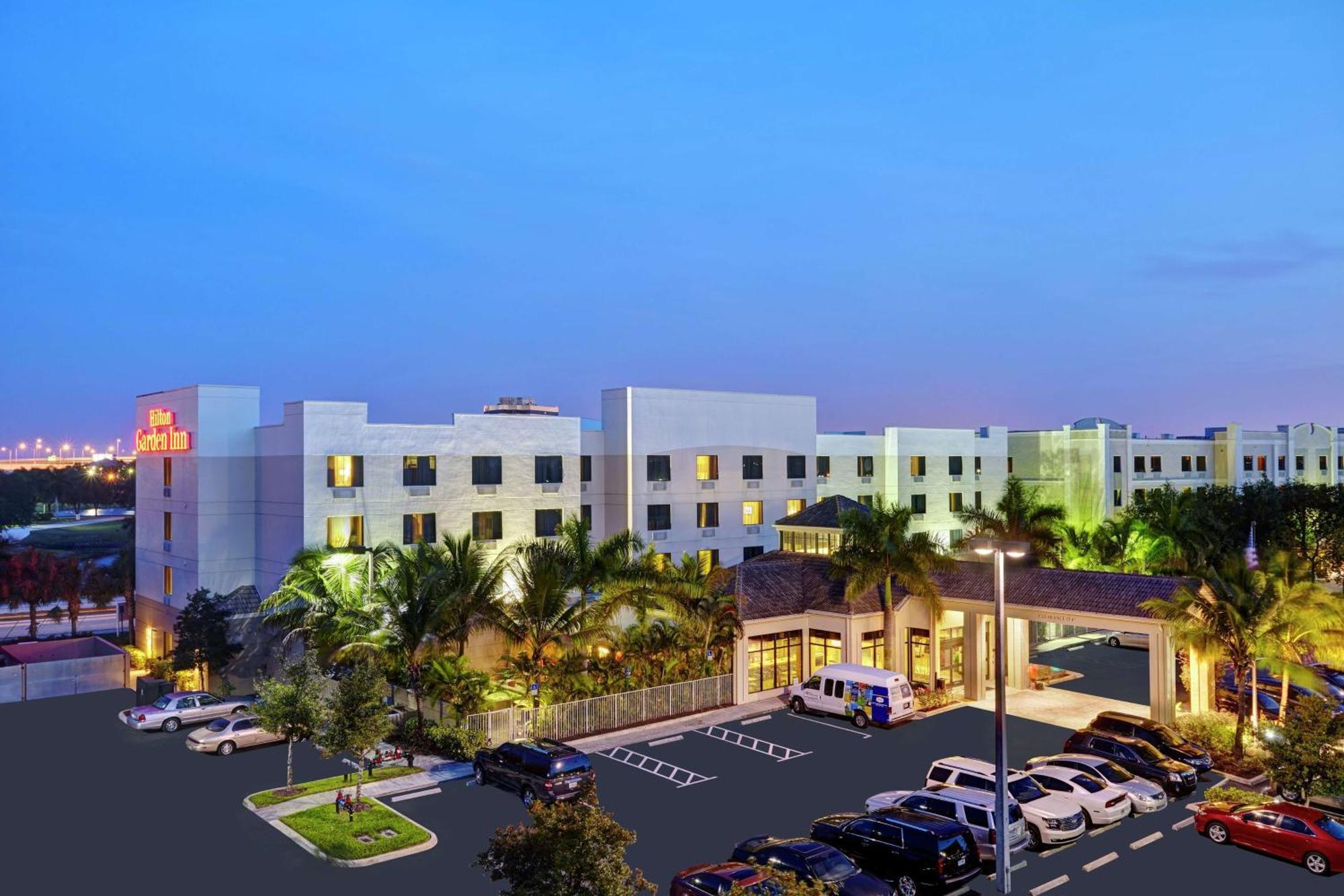 Hilton Garden Airport Hotel 3*