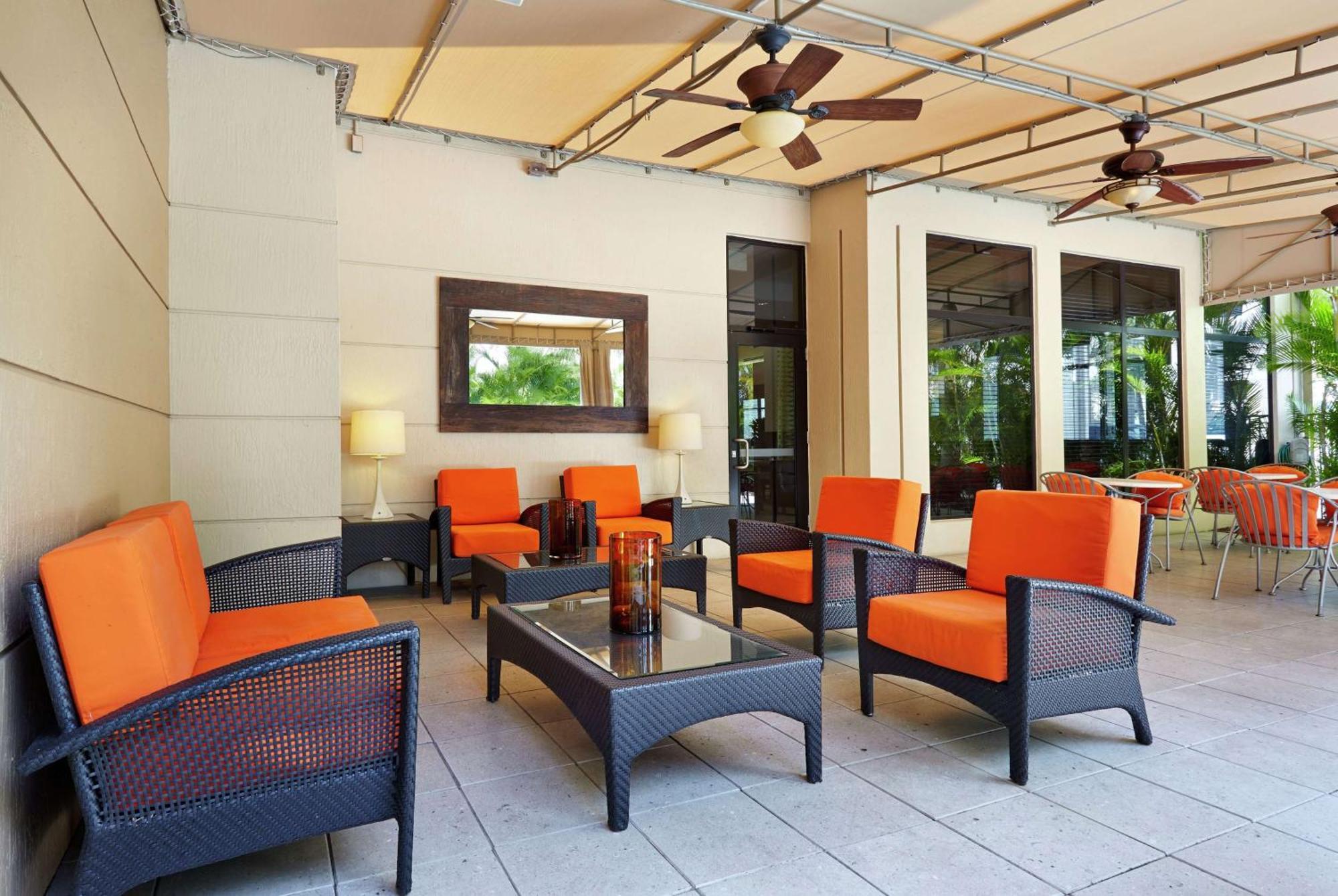 Hotel Hilton Garden Airport 3*