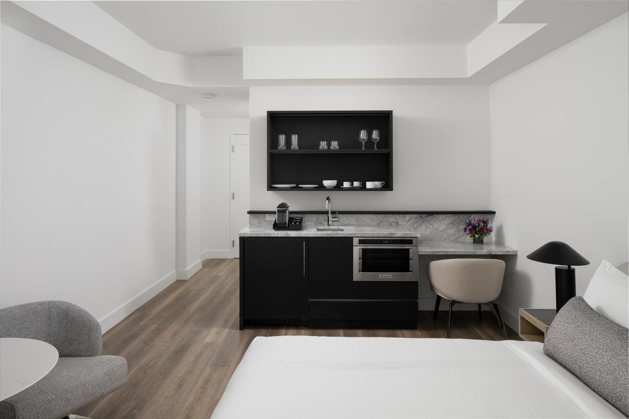 Aka West Palm Hotel 4*