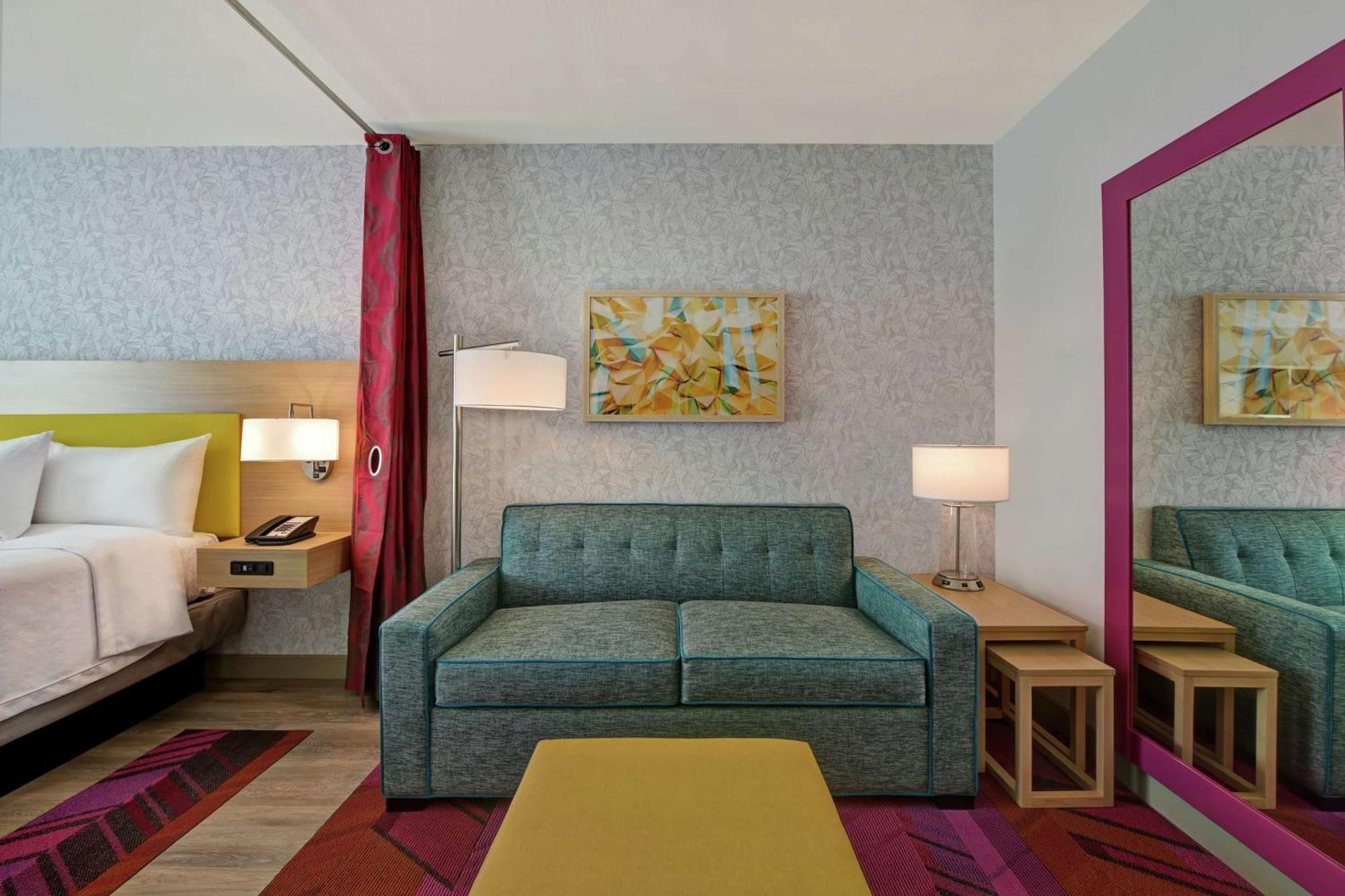 Home2 By Hilton West Palm Airport Hotel 3*