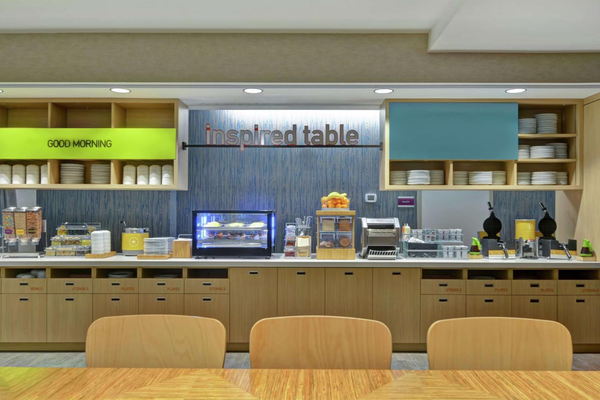 Home2 By Hilton West Palm Airport 3*