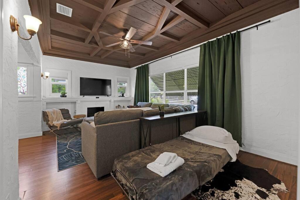 Palm Wave Says - Designers - No Extra Fees Apartment West Palm Beach