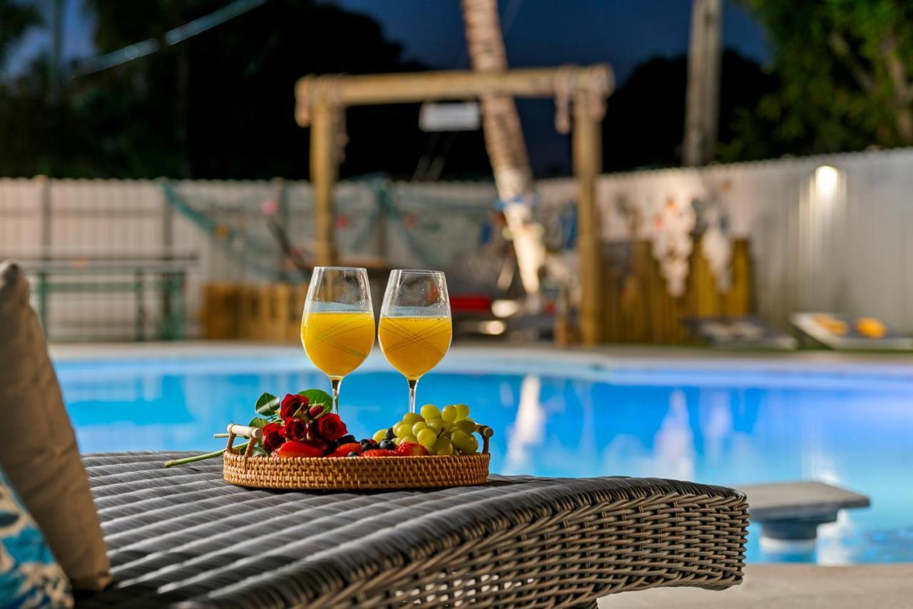 Paradise Villa! Heated Pool, Game Room, Near! Pousada *