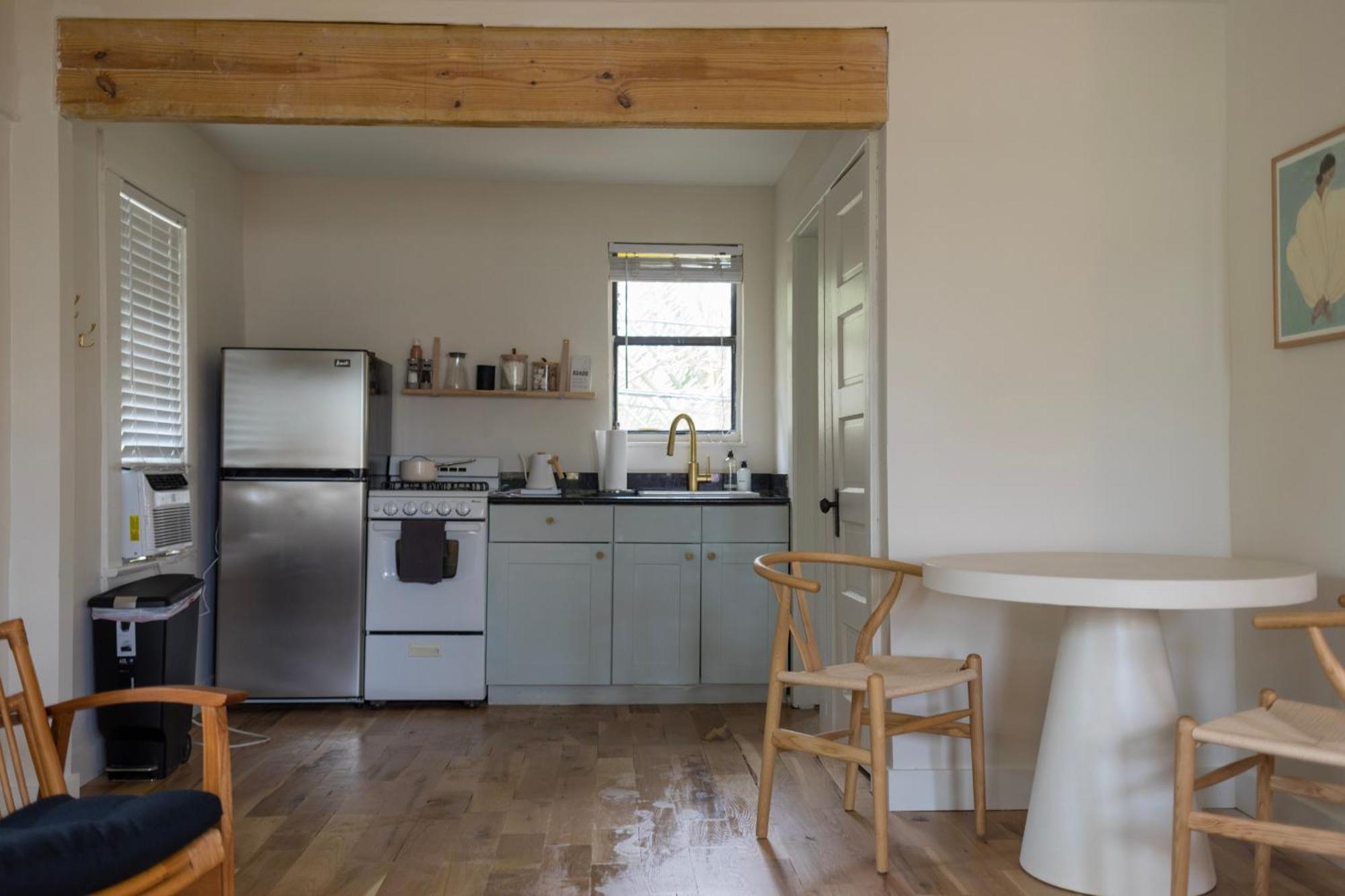 The Grandview Collection - Newark Apartment *