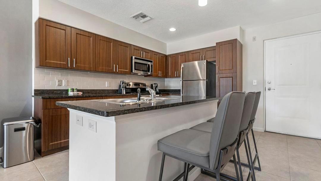 Landing Modern With Amazing Amenities * West Palm Beach