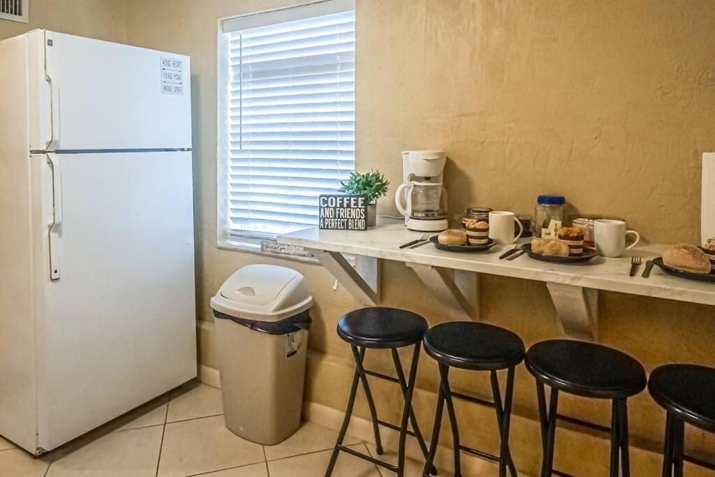 Palm Wave - And Cozy Apartamento *