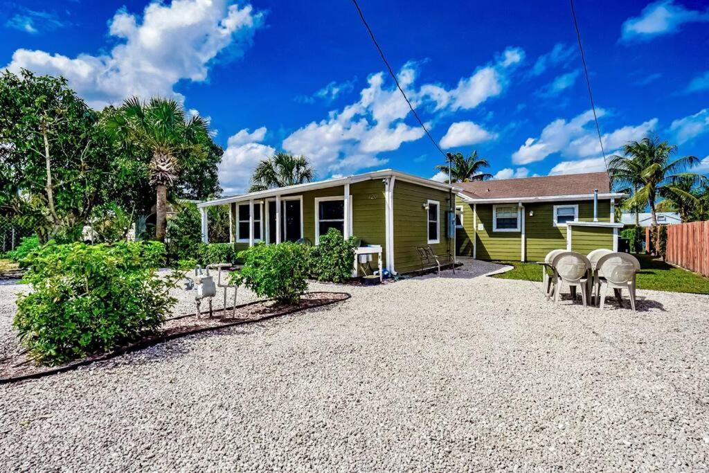Palm Wave - And Cozy West Palm Beach