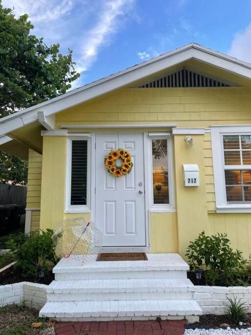 Holiday home Casa Gialla: Entire In Downtown Wpb *