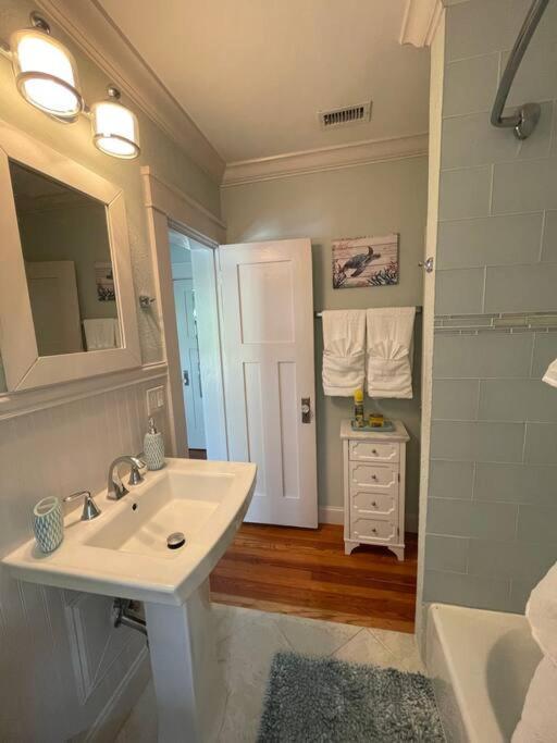 Casa Gialla: Entire In Downtown Wpb West Palm Beach