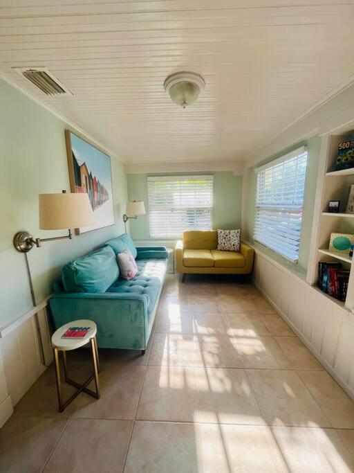 Casa Gialla: Entire In Downtown Wpb *