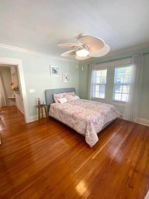 Casa Gialla: Entire In Downtown Wpb Holiday home *