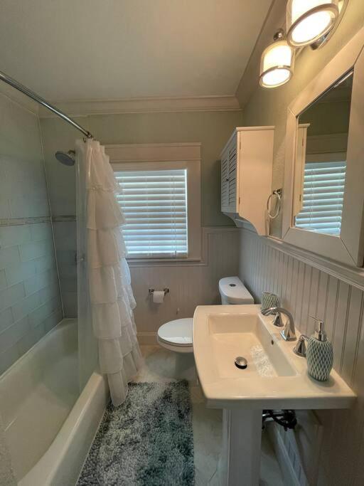 Casa Gialla: Entire In Downtown Wpb West Palm Beach
