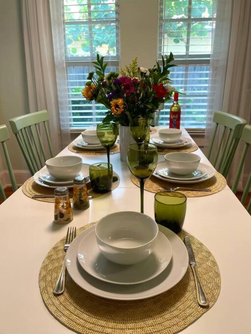 Casa Gialla: Entire In Downtown Wpb Holiday home