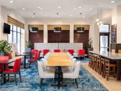 Hilton Garden Airport Hotel 3*