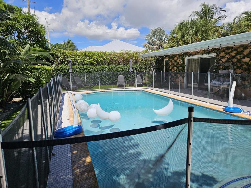 4br Intracoastal Retreat With Pool Games & West Palm Beach