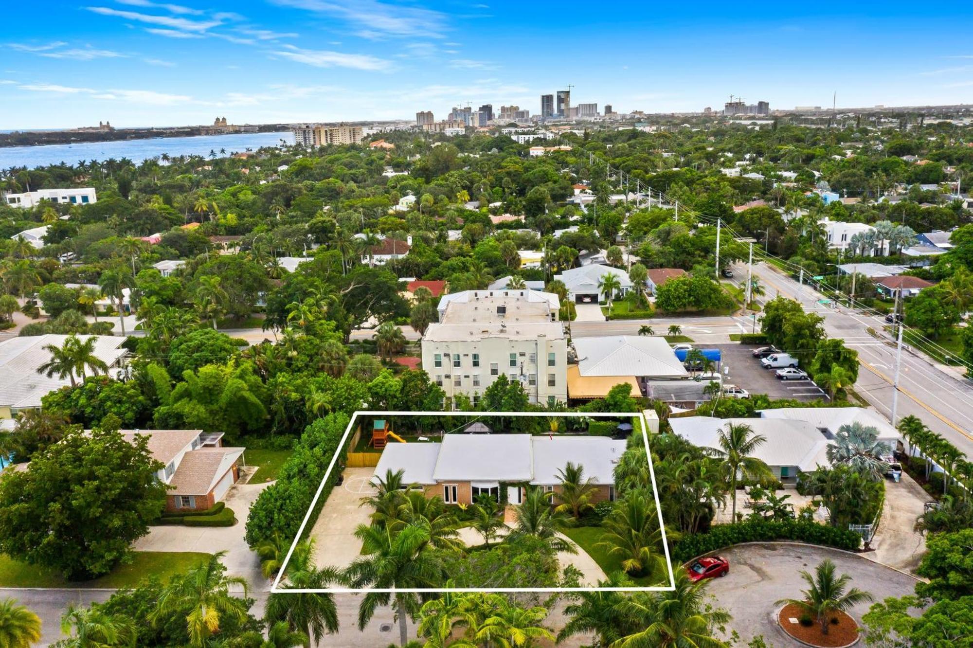 Holiday home 4br Intracoastal Retreat With Pool Games & West Palm Beach