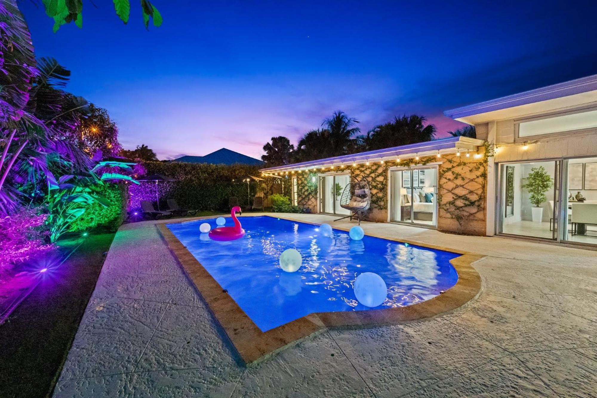 Holiday home 4br Intracoastal Retreat With Pool Games & West Palm Beach
