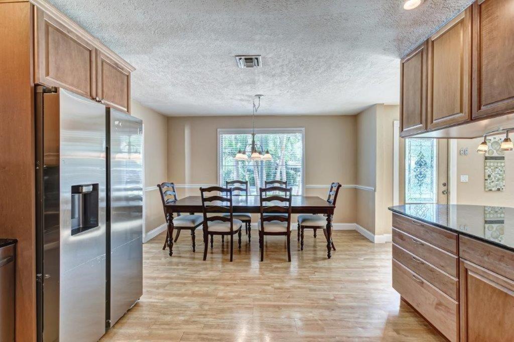 Beautifully Renovated 5 Bedroom With * West Palm Beach