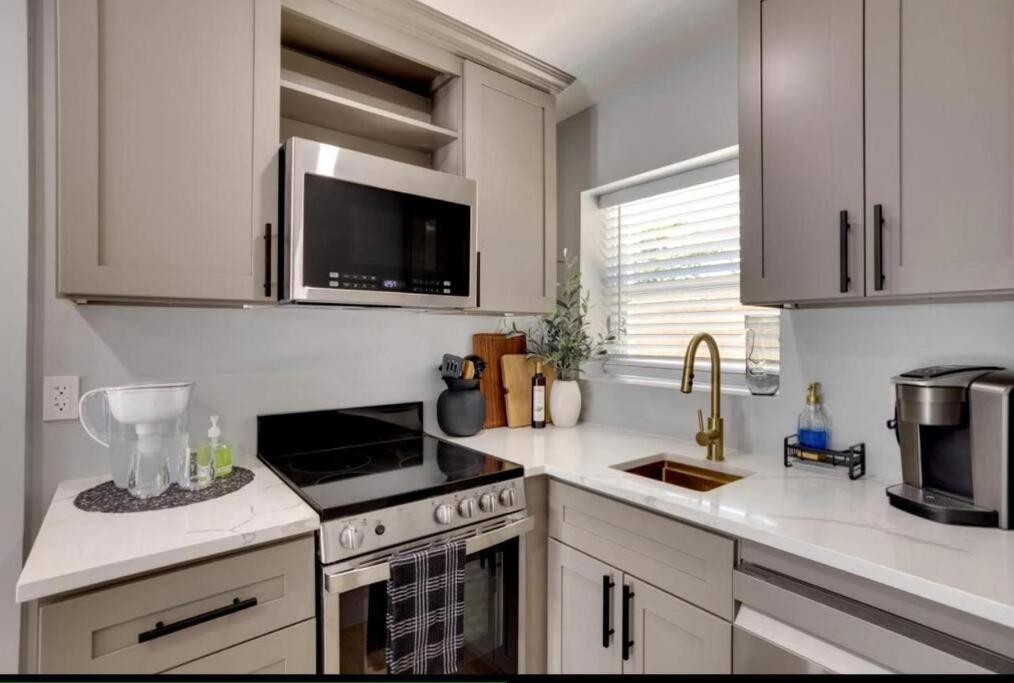 Lytle Palm - Brand New * West Palm Beach