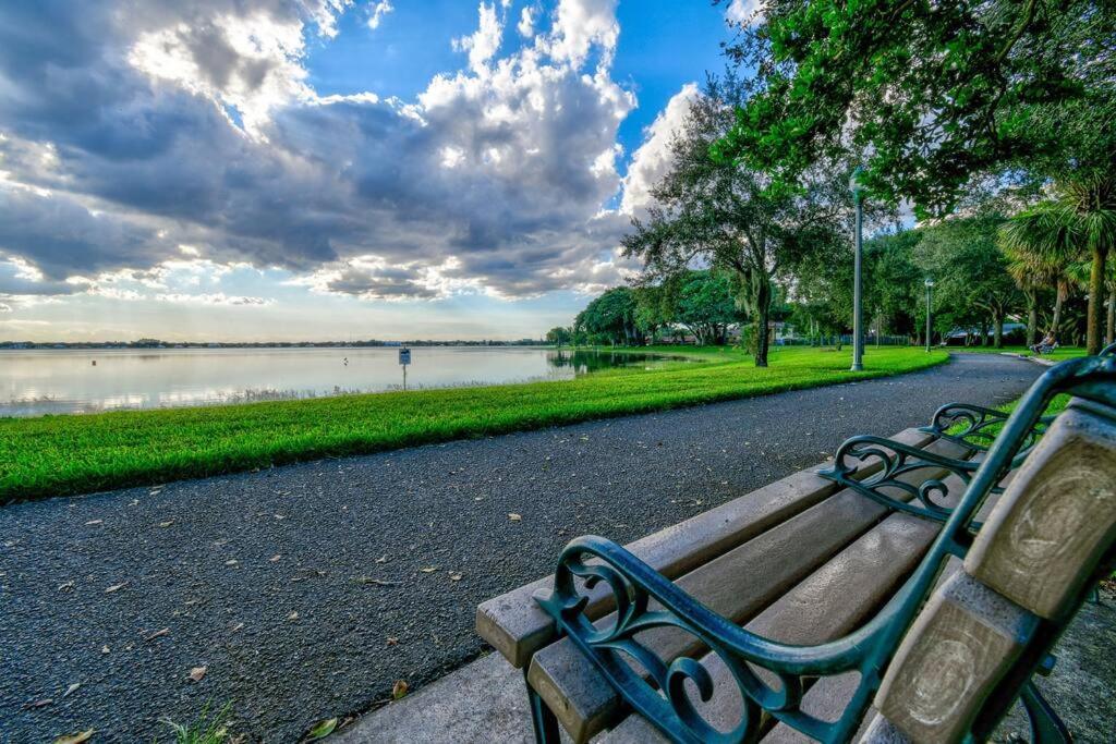 Tropical Beach & Lakefront West Palm Beach