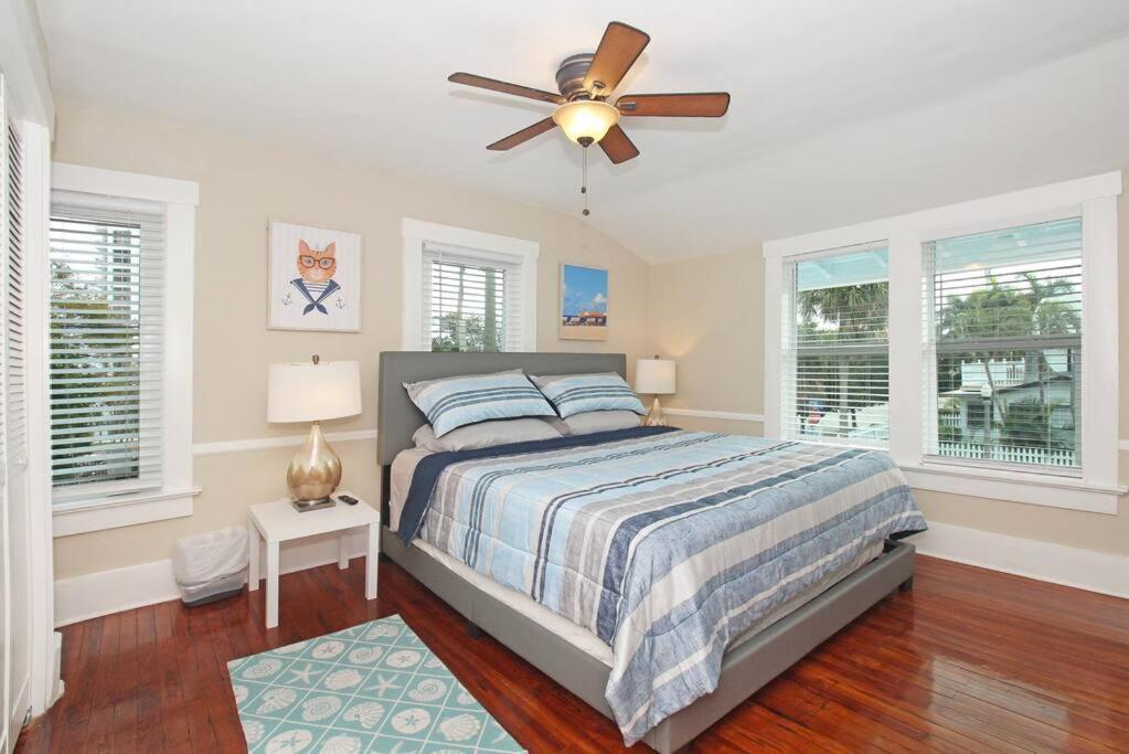 Modern 3br, Pet-friendly, Wifi, Washer & Dryer West Palm Beach