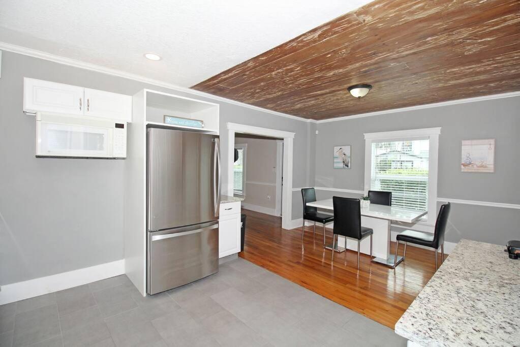 Holiday home Modern 3br, Pet-friendly, Wifi, Washer & Dryer West Palm Beach