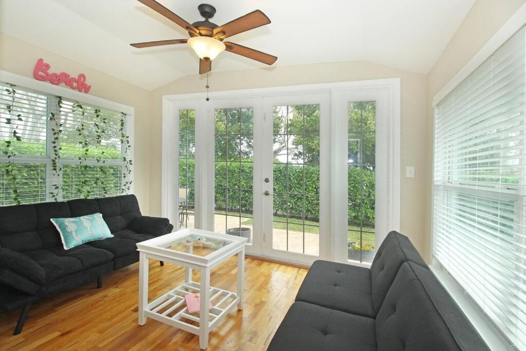 Holiday home Modern 3br, Pet-friendly, Wifi, Washer & Dryer