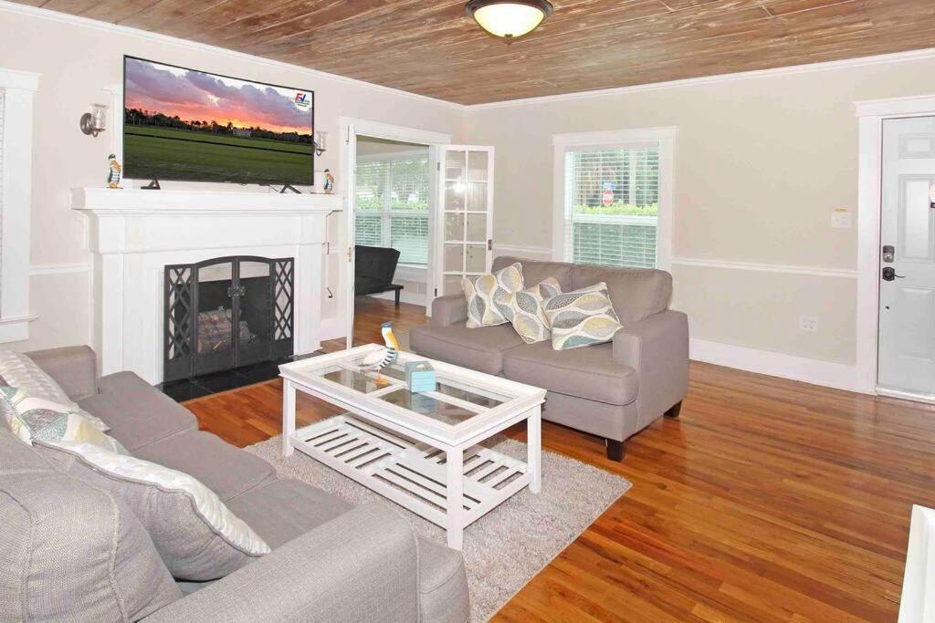 Modern 3br, Pet-friendly, Wifi, Washer & Dryer