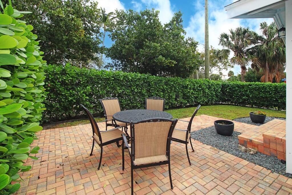 Modern 3br, Pet-friendly, Wifi, Washer & Dryer West Palm Beach
