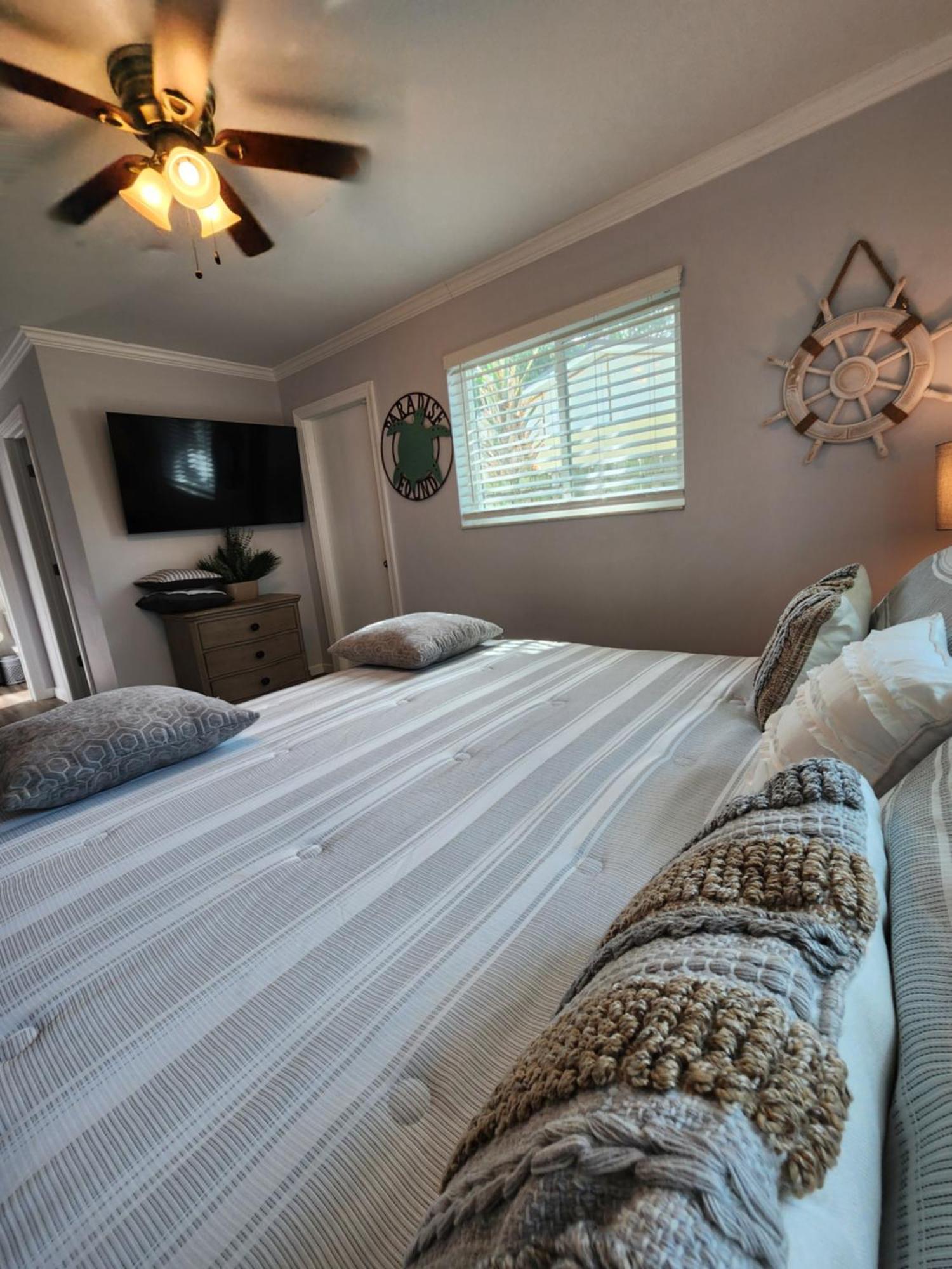 Charming Entire 6p Jacuzzi, Garden & Parking - West Palm *